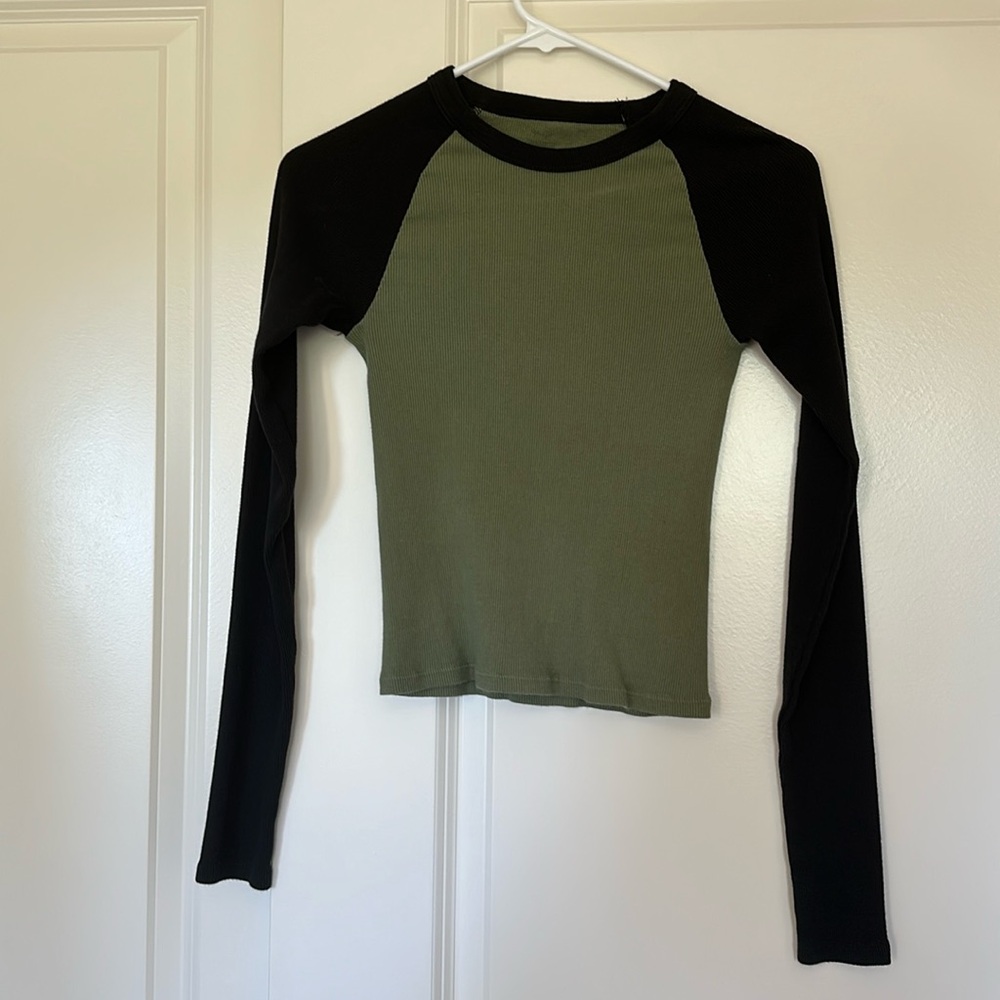 Brandy Melville Green and Black Henley Long Sleeve Top